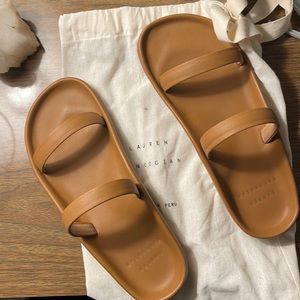 Lauren Manoogian slides